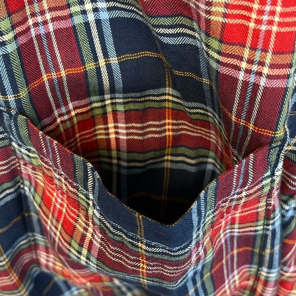 ST. JOHN’S BAY Women’s Classic Shirt XL Navy Tartan Plaid Long Sleeve Cotton NEW - Picture 14 of 15